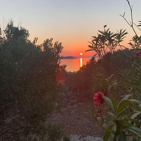 Semesterbostad Robinzon House Kornati Island Gangaro