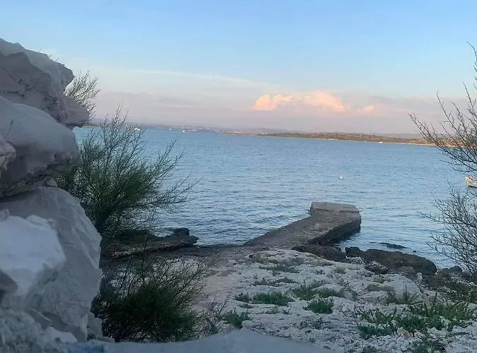 Semesterbostad Robinzon House Kornati *