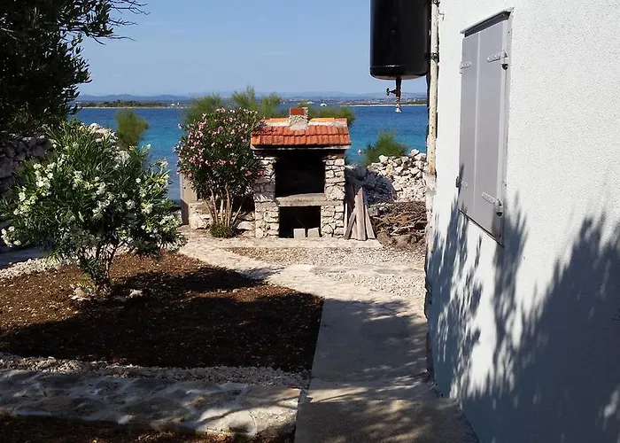 Casa de Férias Robinzon House Kornati Island Gangaro